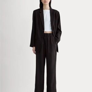 Everlane’s Linen Easy Pant